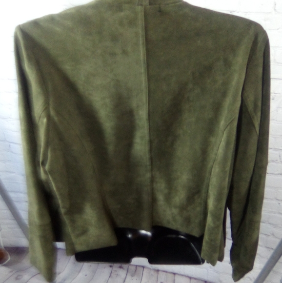 Fashion to Figure Faux Suede Jacket..๐ - Picture 3 of 7